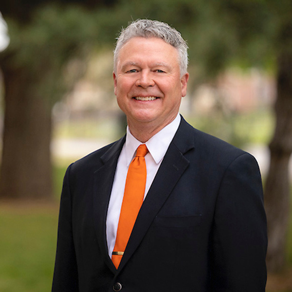 Headshot of Dr. Scott Senseman